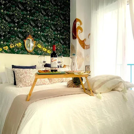 Apartament La Flamenca Y El Rey Sol Malaga